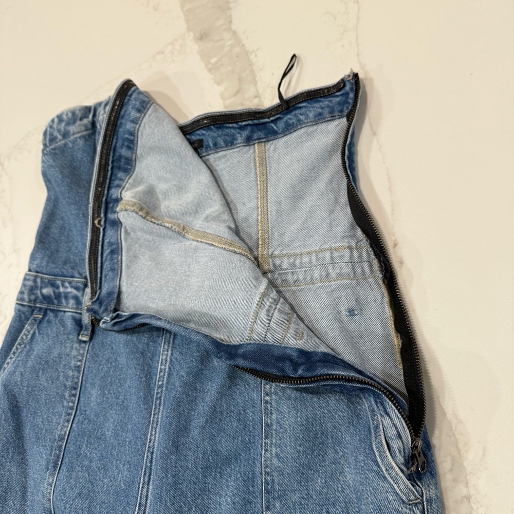 Express Strapless Wide Leg Cargo Denim Jean Jumpsuit Womens 12 Light Blue Wash - Picture 9 of 14